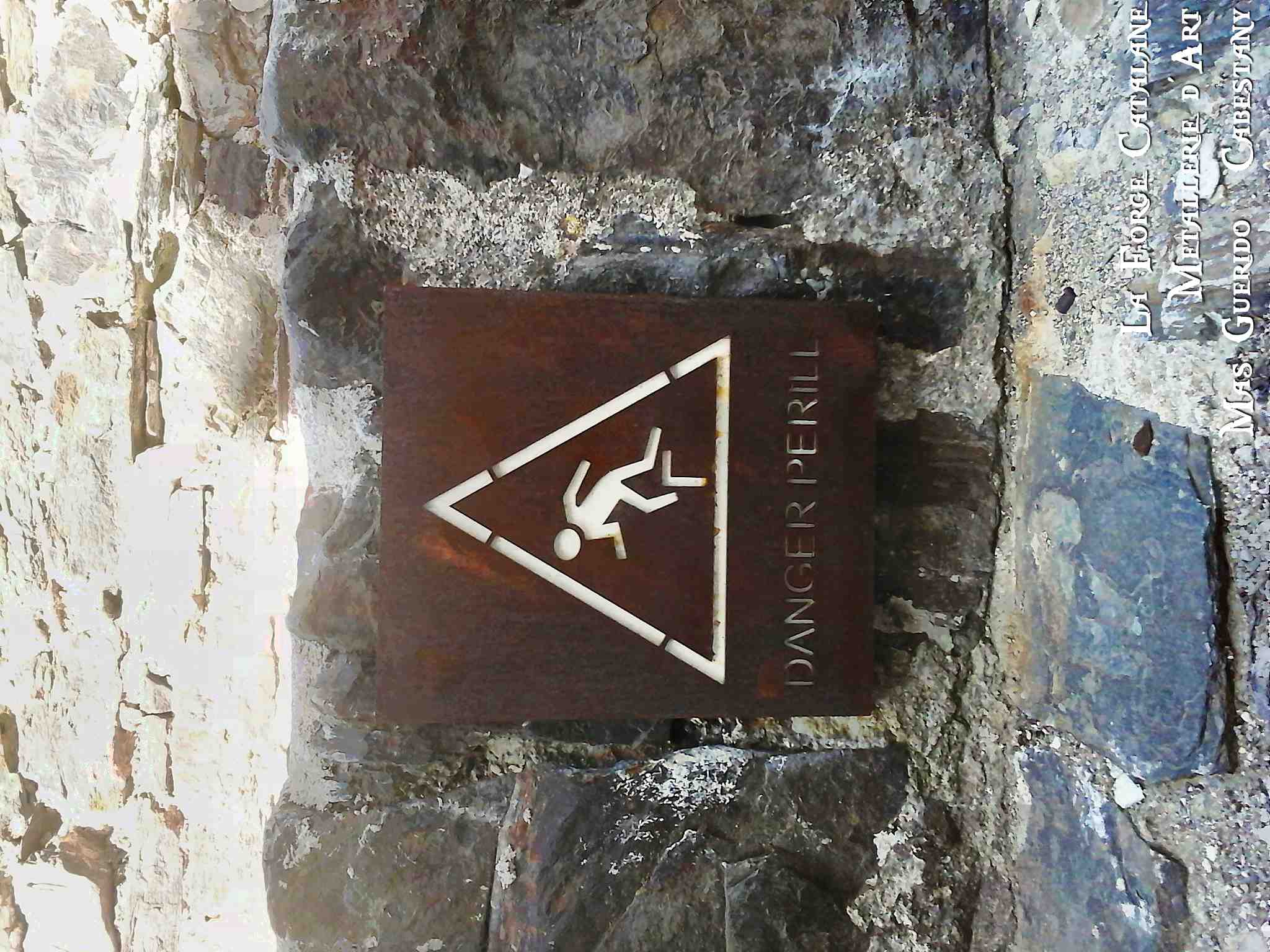 panneau peril decoupe laser corten chateau royal collioure forge catalane.jpg